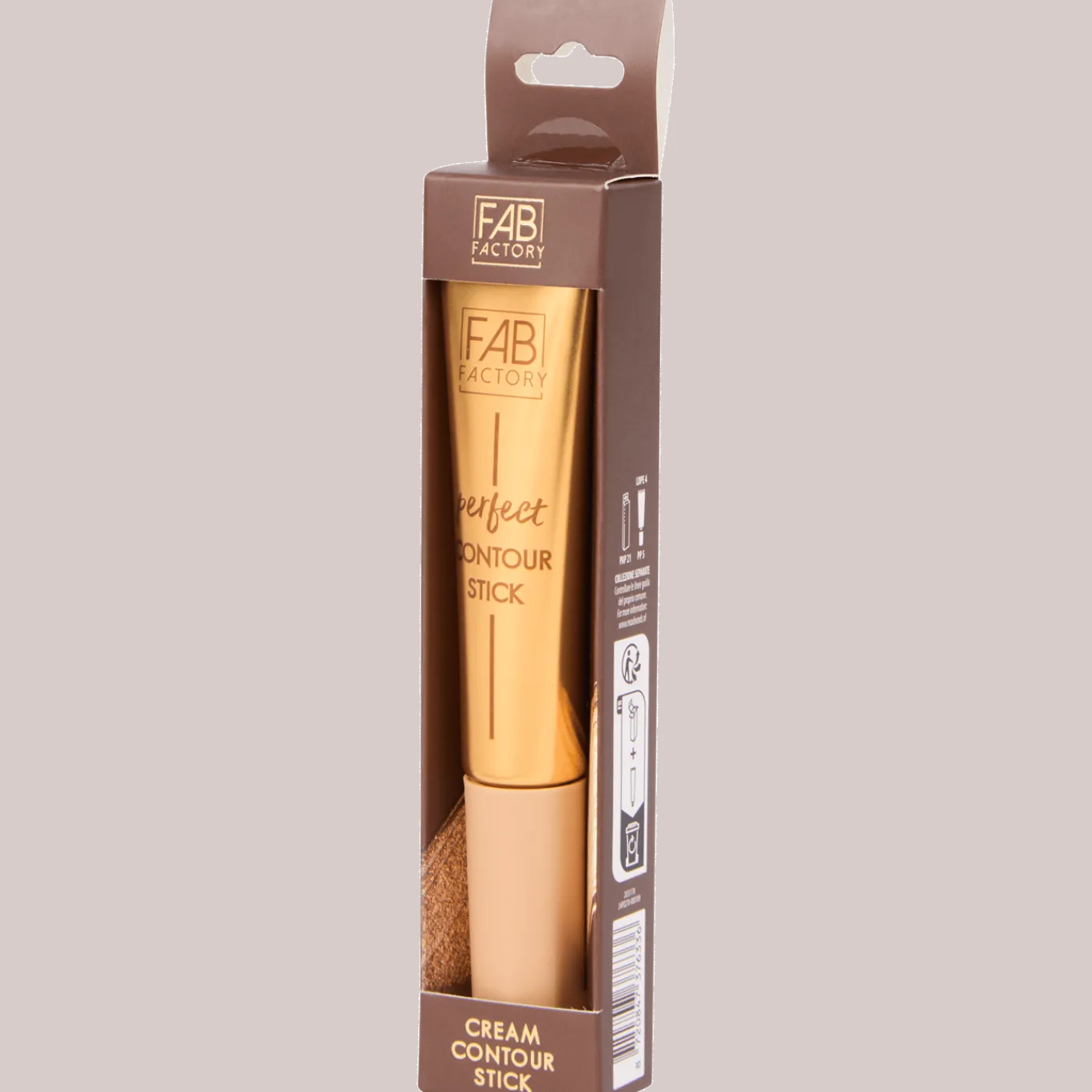 FAB Factory vloeibare make-up < Action Outlet