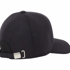 pet < McGregor Clearance
